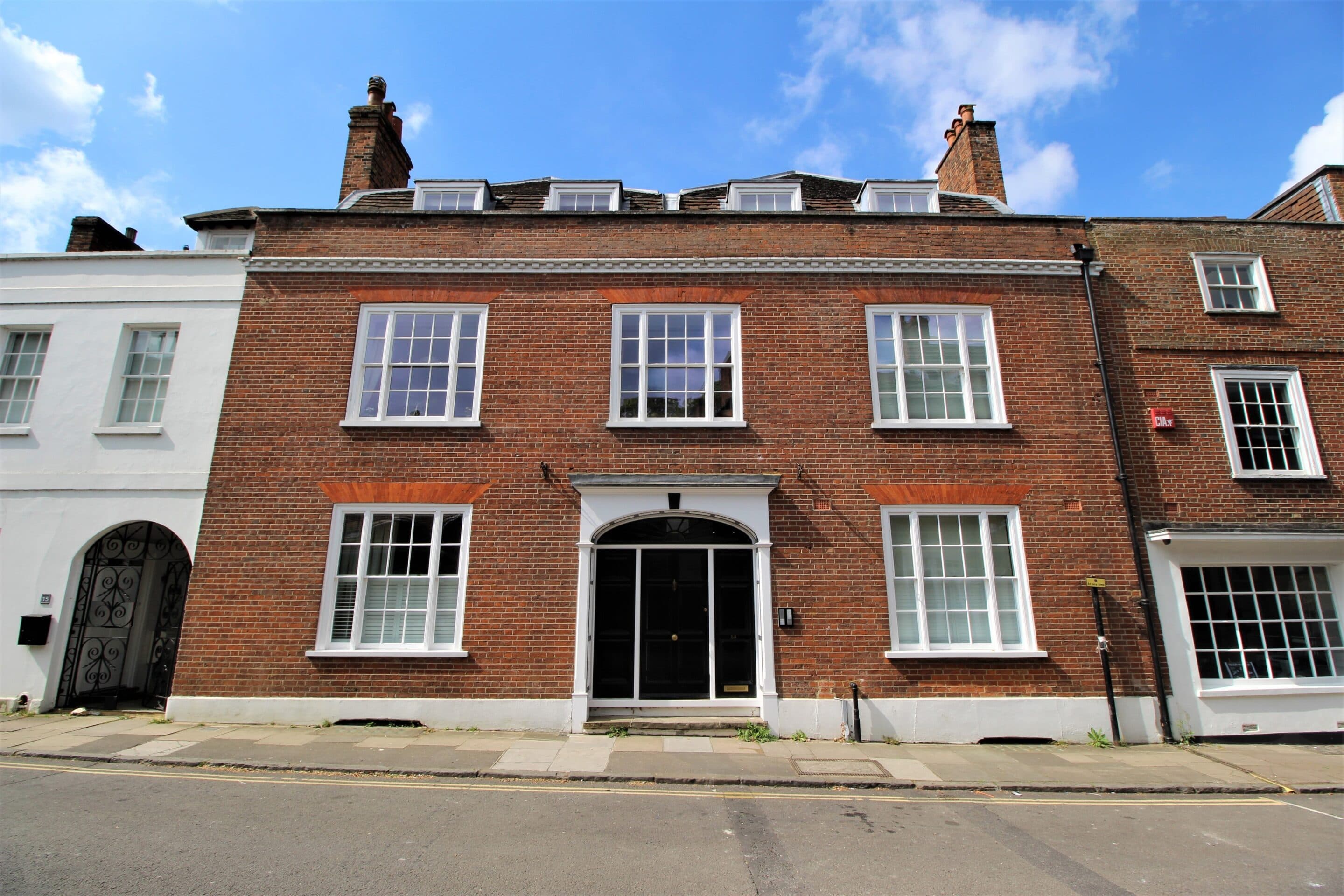 Flat 5, 14 Quarry Street, Guildford, Guildford, GU1 3UY
