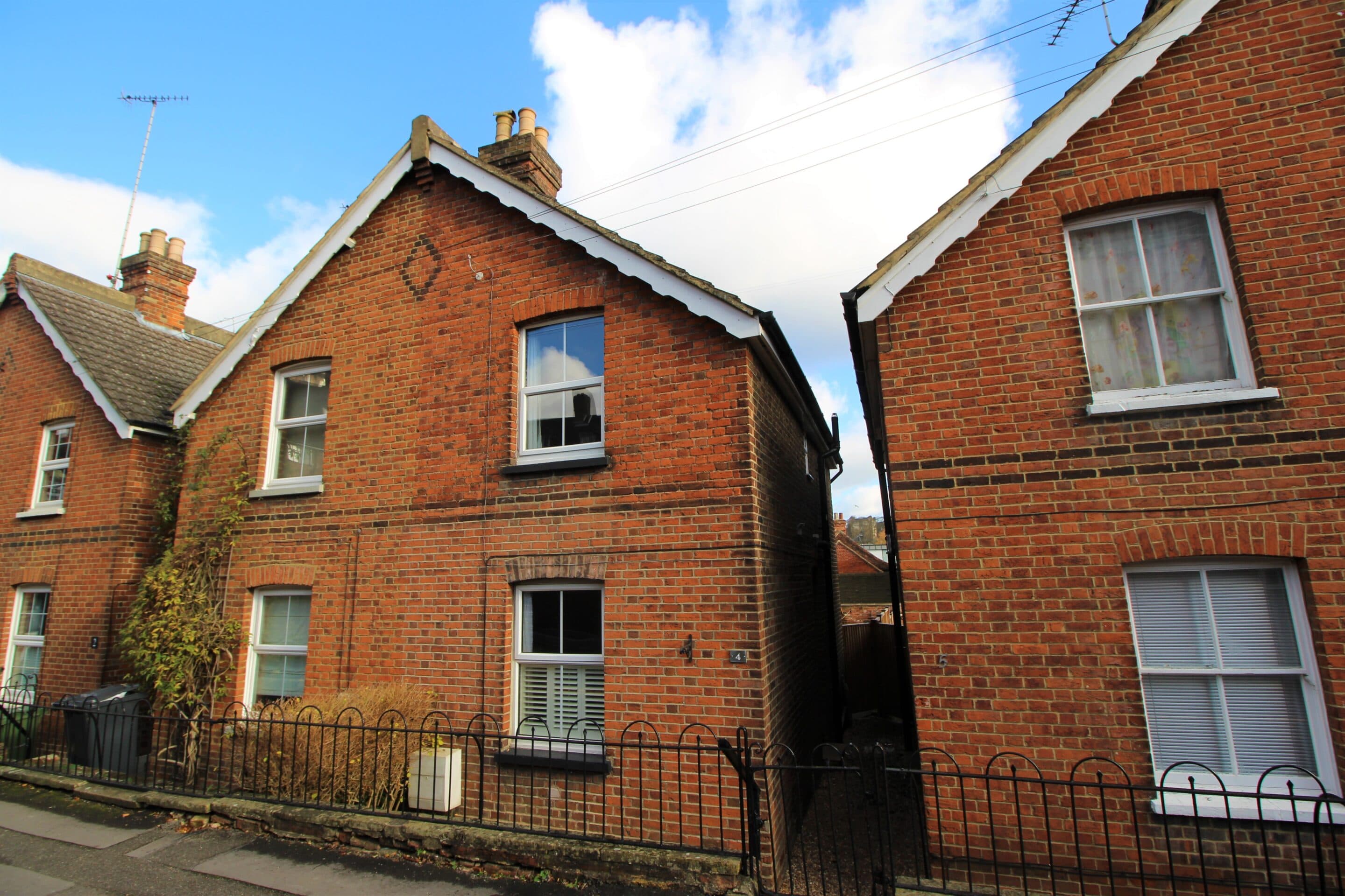 Millmead Terrace, Guildford, Guildford, GU2 4AT