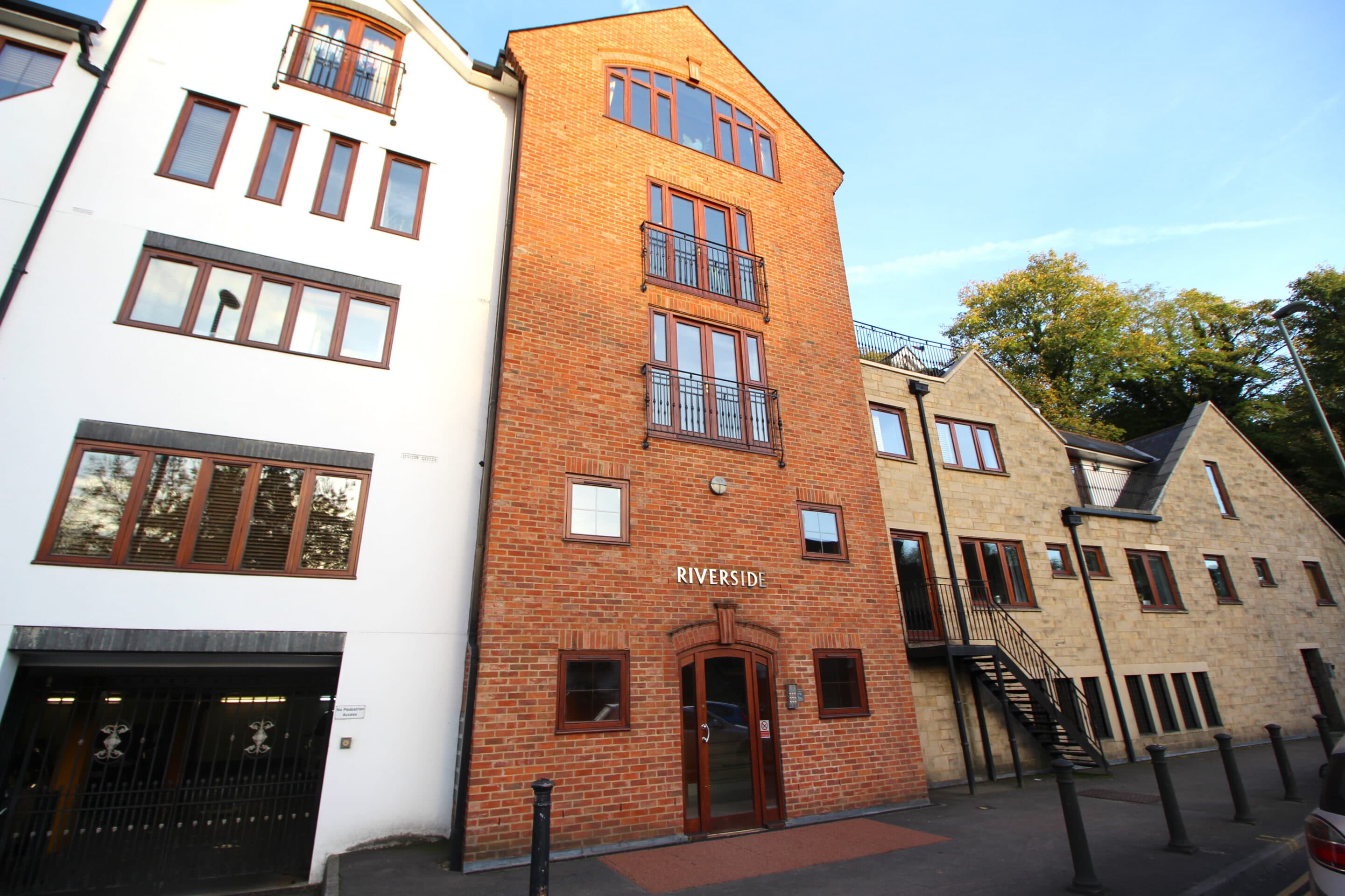 Flat 6, Riverside Millbrook, Guildford, Guildford, GU1 3XD