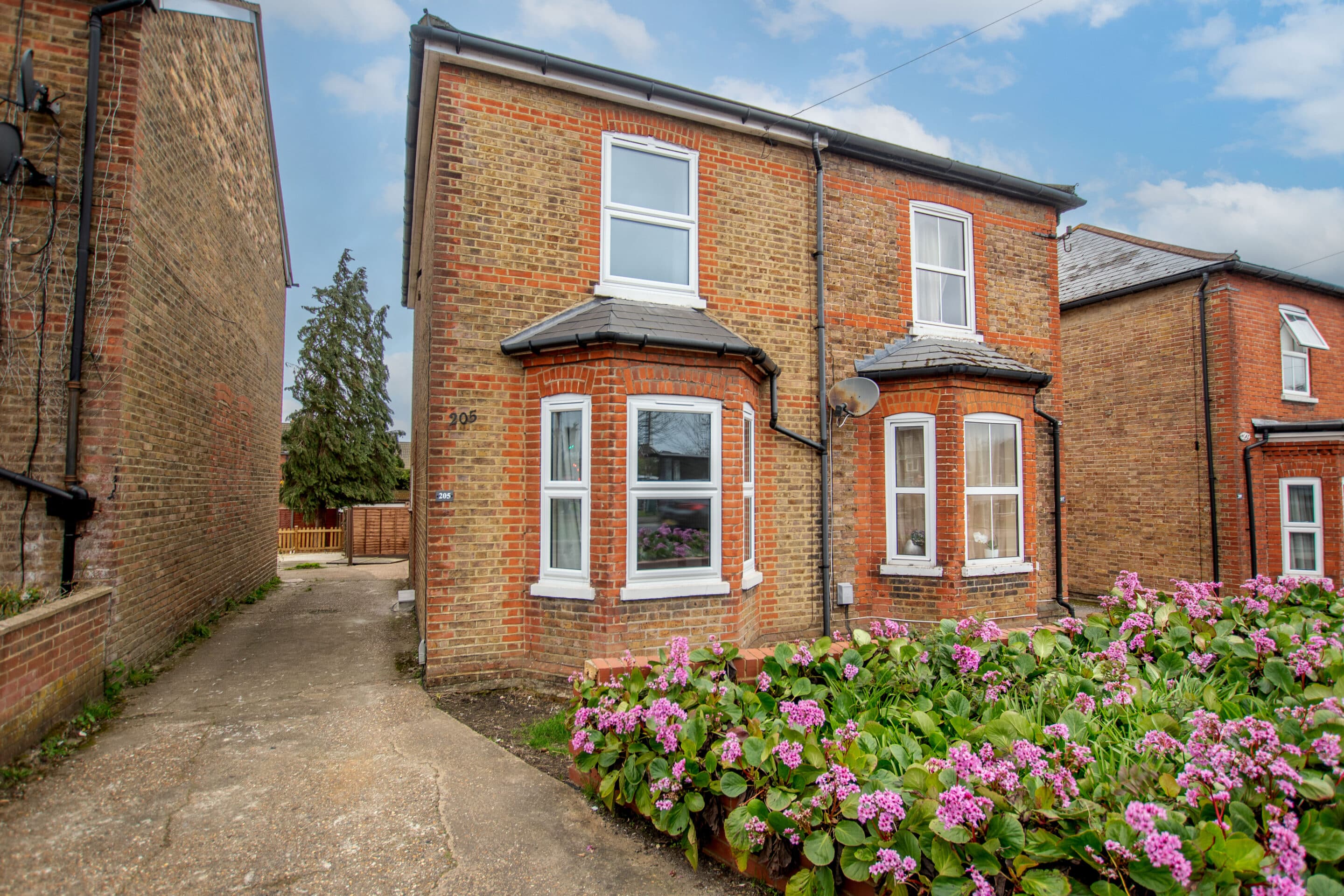 Worplesdon Road, Guildford, Guildford, GU2 9XJ