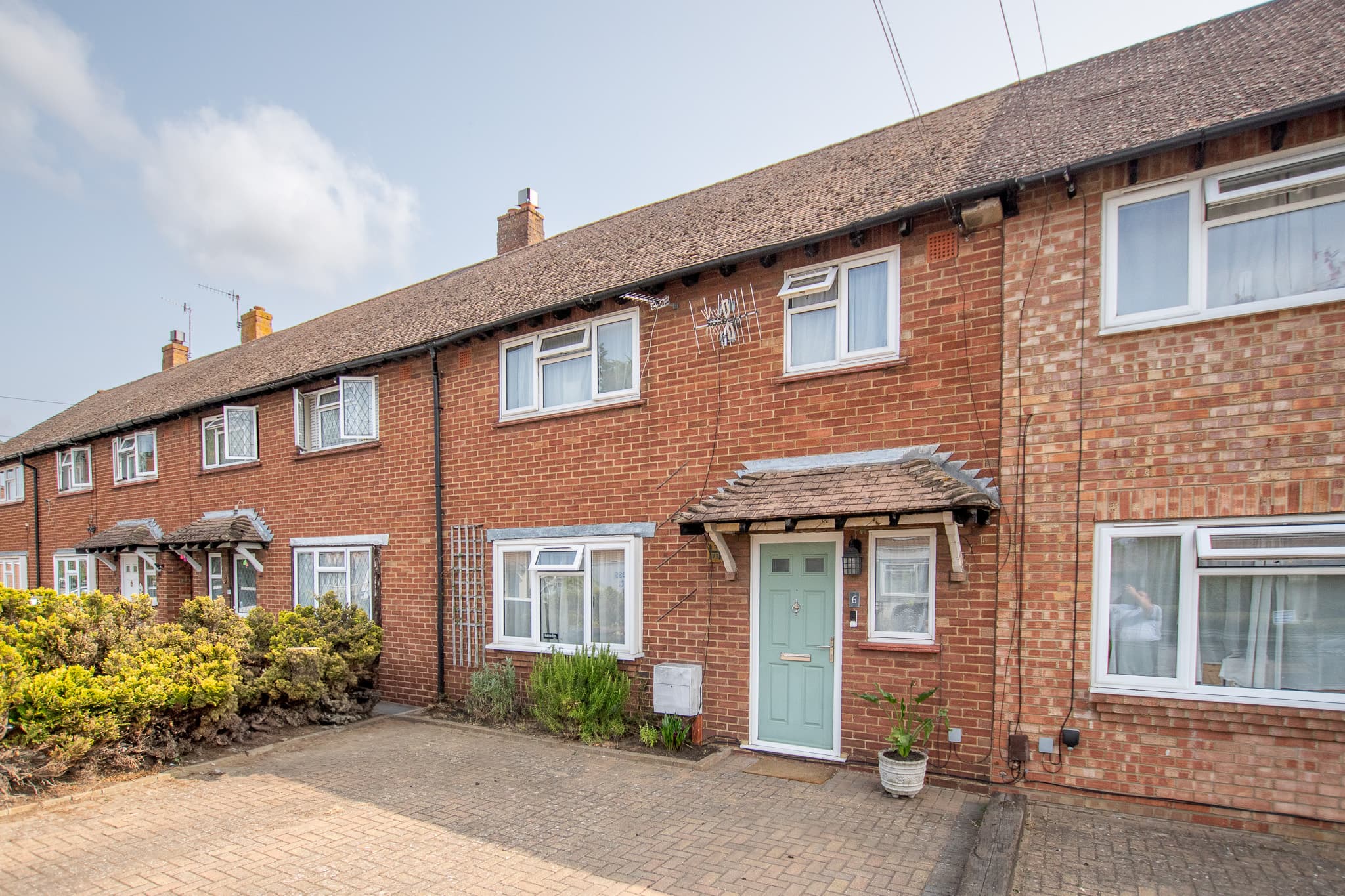 Hornbeam Road, Guildford, Guildford, GU1 1LR