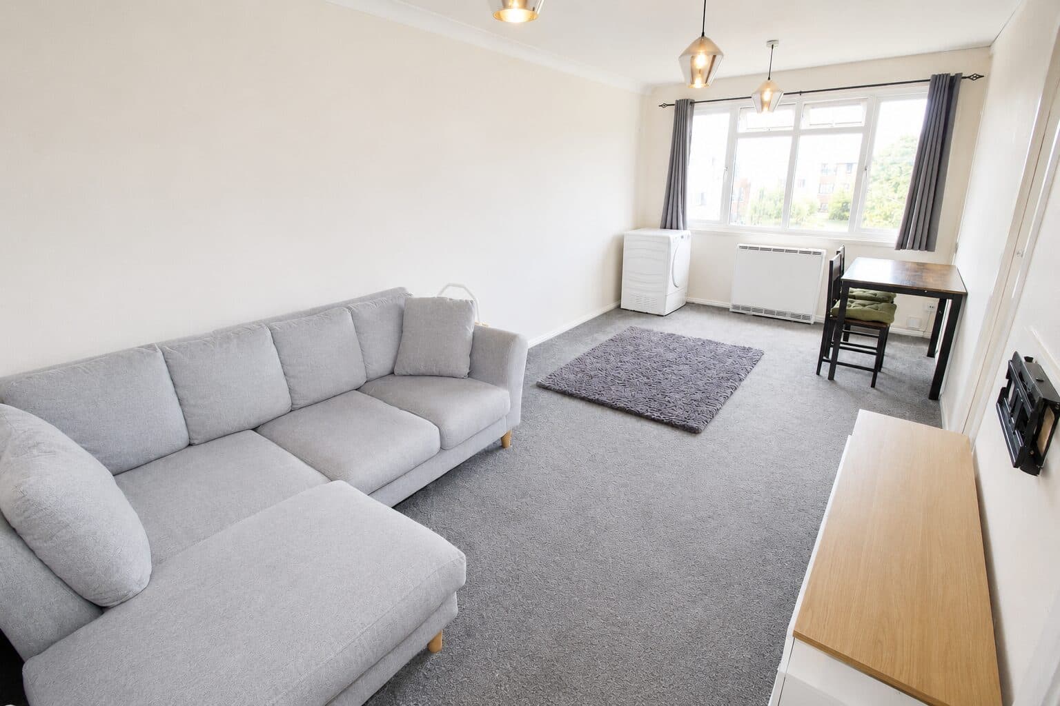 Parsons Green, Guildford, Guildford, GU1 1QY